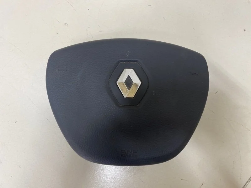 Подушка безопасности в рулевое колесо Renault