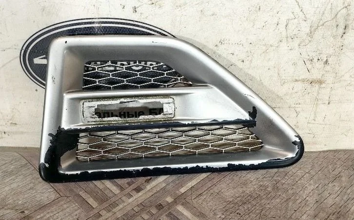 Решетка жабра левая Land Rover Freelander 2