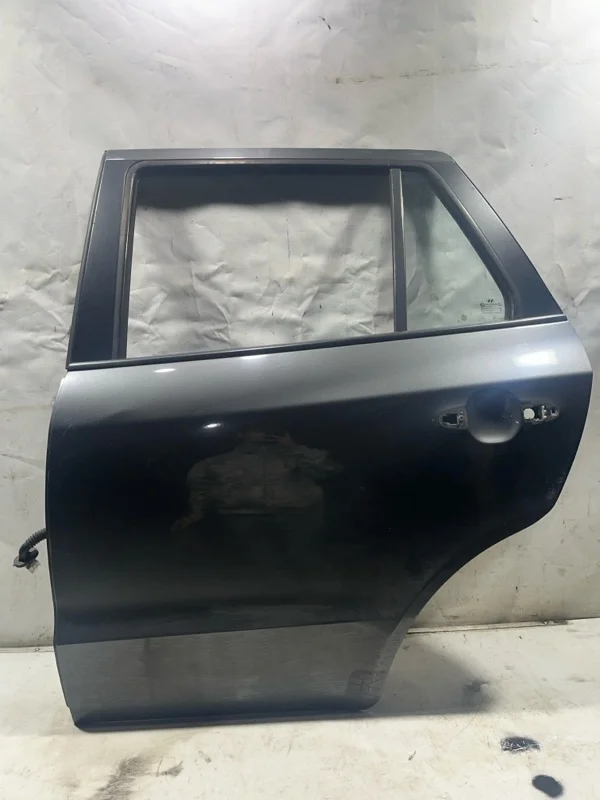 Дверь боковая задняя левая Hyundai Santa Fe 2 2009