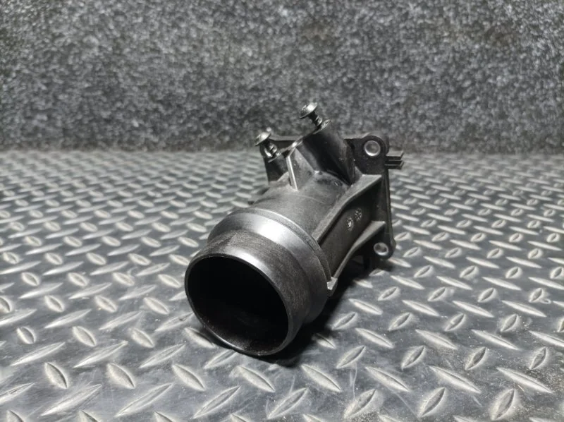Фланец впускной системы Mercedes-Benz C-Klasse 2014 A2710900144 W204 M271.820