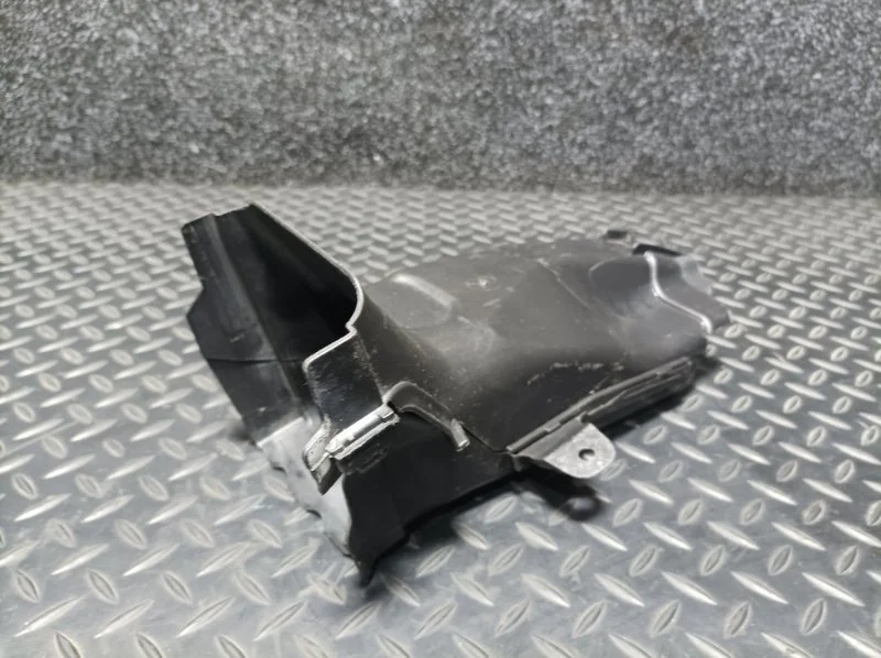 Воздуховод тормозной Bmw 5 2023 51747383852 G30 B57D30B