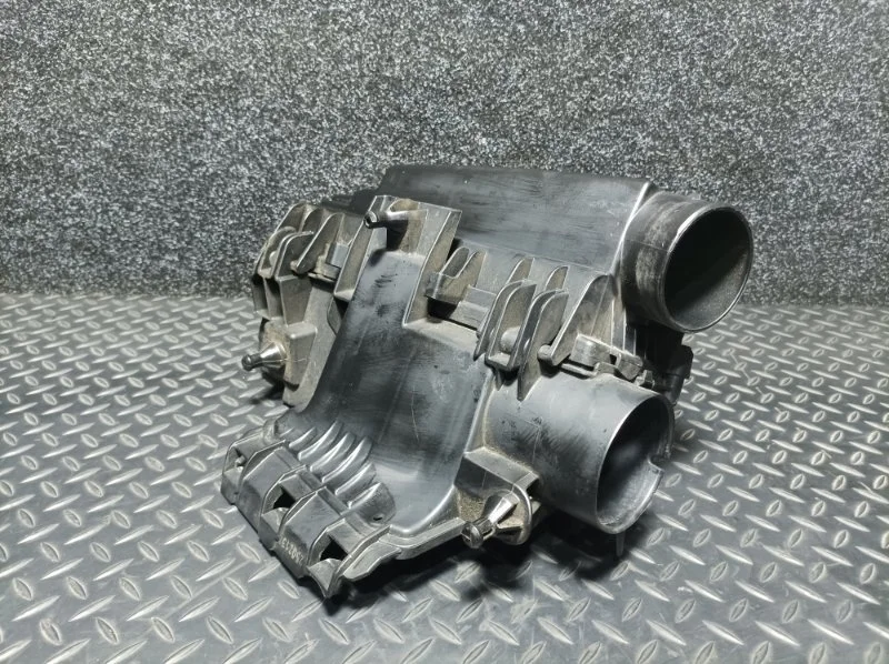 Корпус воздушного фильтра Mercedes-Benz C-Klasse 2014 A2710901601 W204 M271.820