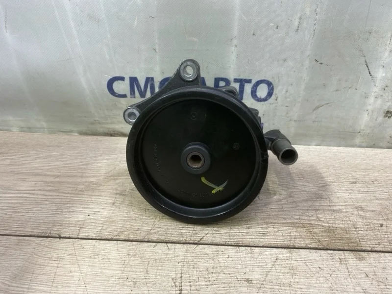 Насос ГУР Mercedes-Benz E-Class 2012 A0064664301 W212 271.860