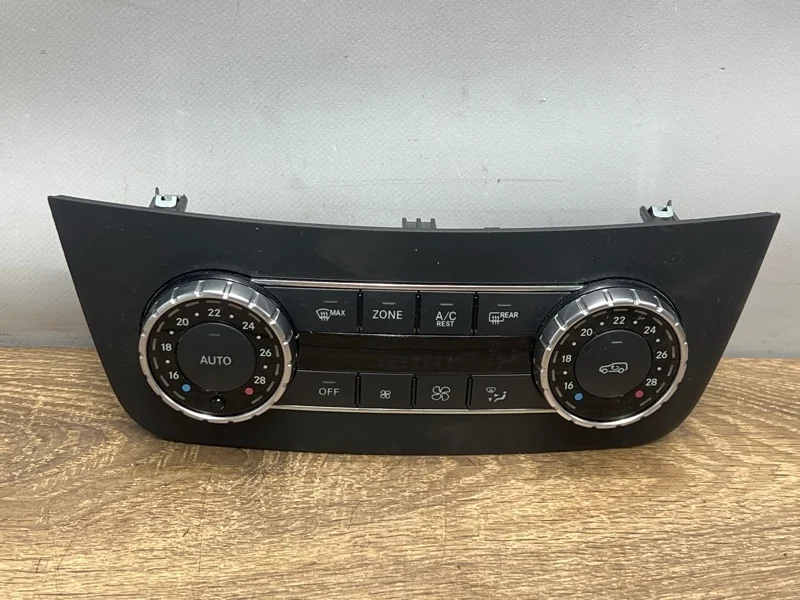 Блок управления климатом Mercedes-Benz Ml A1669001704 W166 642.826