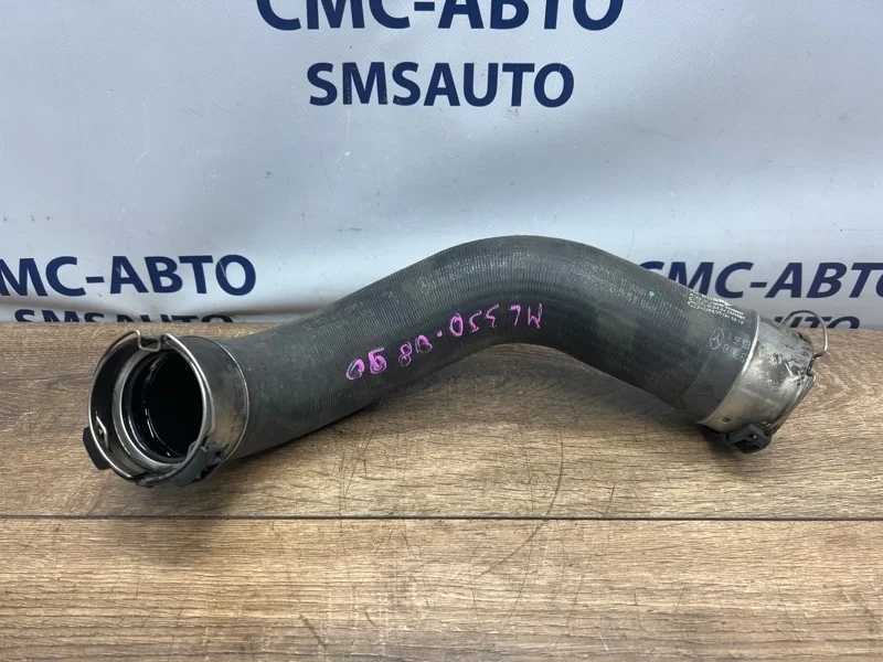 Патрубок интеркулера Mercedes-Benz Ml A1665280082 W166 642.826, правый