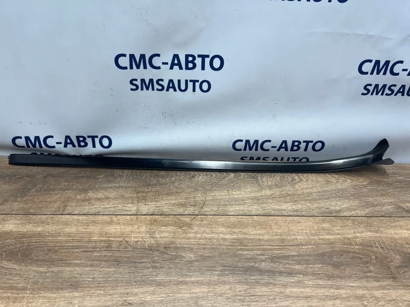 Молдинг лобового стекла Mercedes-Benz Ml A1666901280 W166 276.955, правый