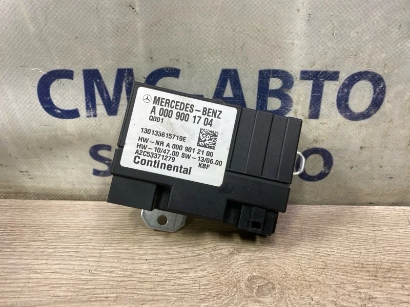 Блок управления бензонасосом Mercedes-Benz E-Class A0009001704 C207 274.920