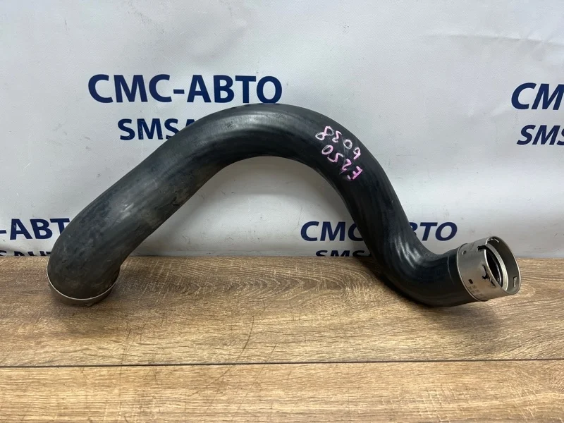 Патрубок интеркулера Mercedes-Benz E-Class A2045282682 C207 271.860