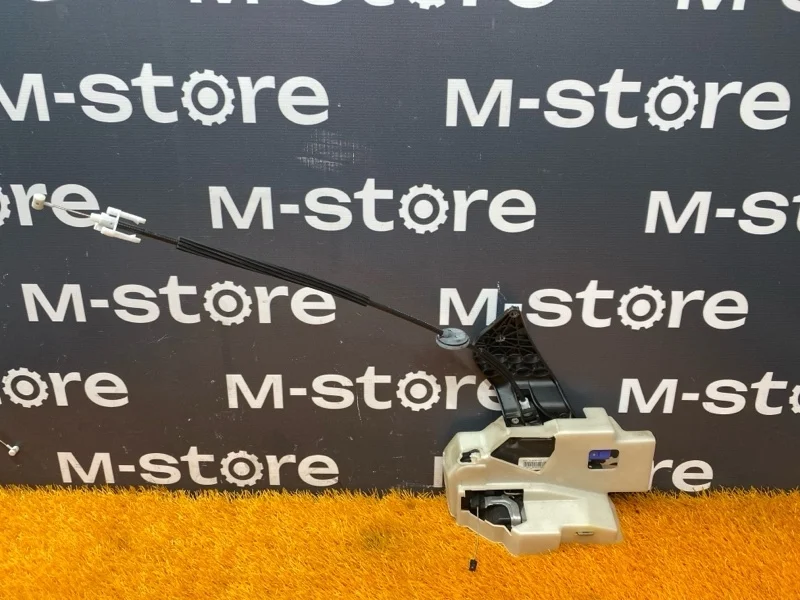 Замок двери Porsche Cayenne 2007 957