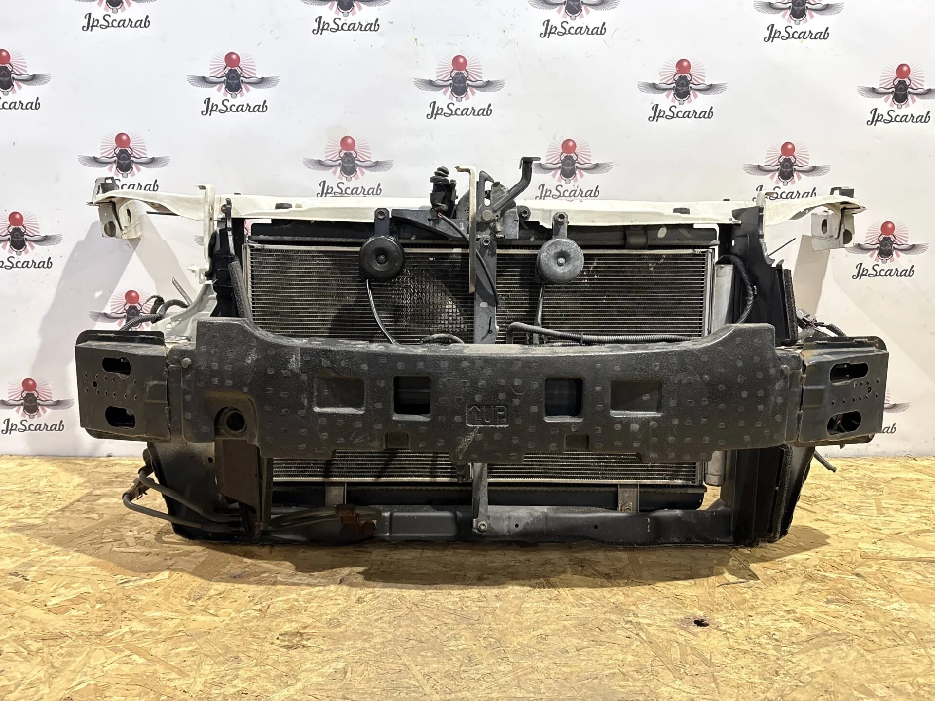 Панель передняя (телевизор) Toyota Camry ACV40
