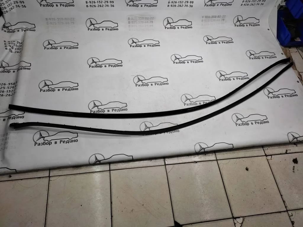 Молдинг крыши Mercedes-Benz