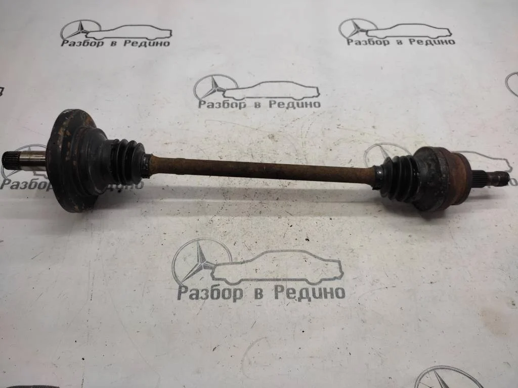 Привод задний Mercedes-Benz