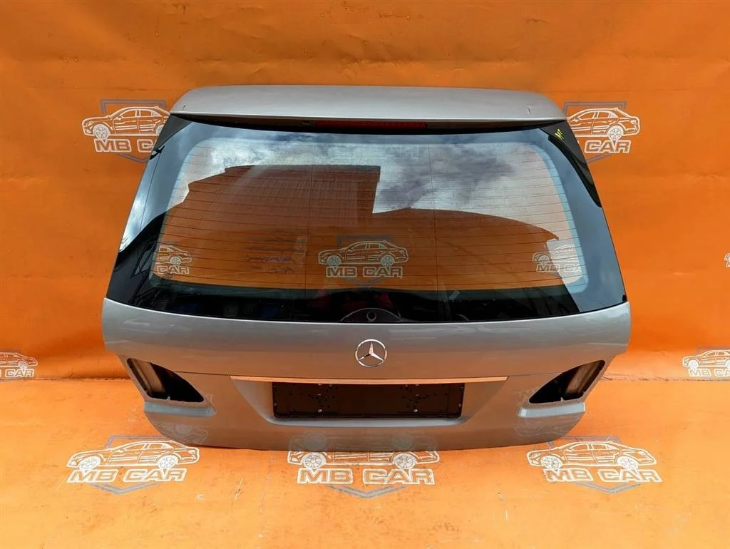 Крышка багажника Mercedes-Benz