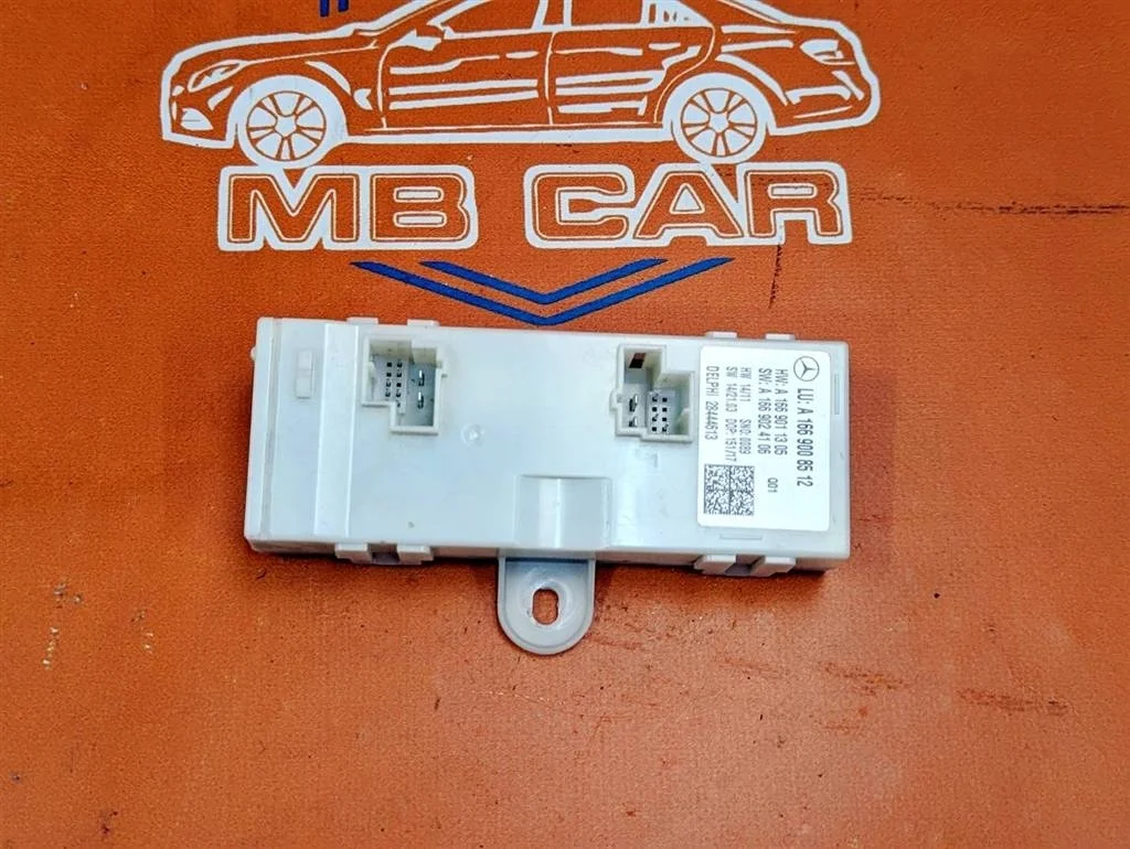 Блок крышки  багажника Mercedes-Benz