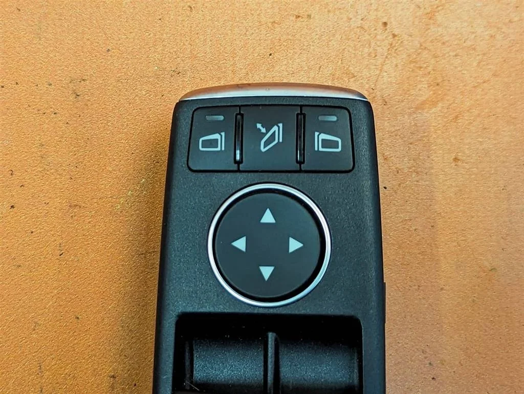 Блок кнопок стеклоподъемников Mercedes-Benz