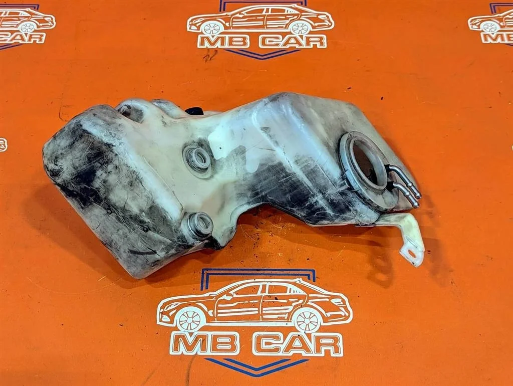 Бачок омывателя Mercedes-Benz