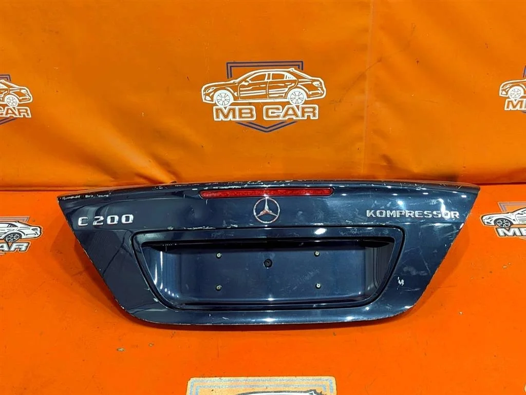 Крышка багажника Mercedes-Benz