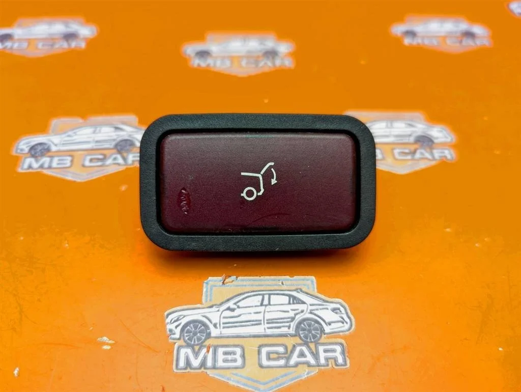 Кнопка закрытия багажника Mercedes-Benz