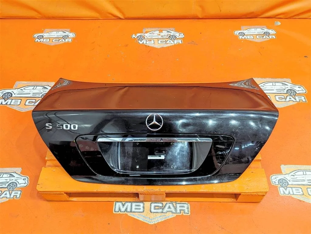 Крышка багажника Mercedes-Benz