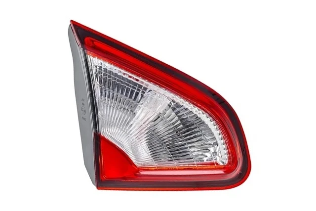 Фонарь задний левый внутренний NISSAN QASHQAI J10 2010-2013