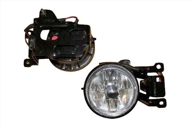 Фара противотуманная левая MITSUBISHI PAJERO SPORT I / MONTERO SPORT I K9 2005-2008, PAJERO SPORT I / MONTERO SPORT I K9 2000-2004