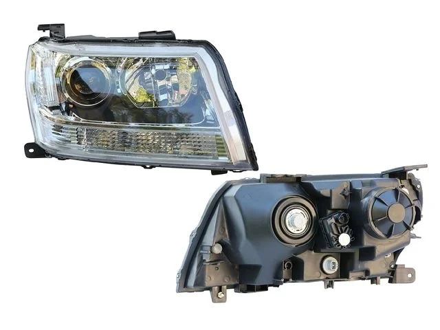 Фара правая SUZUKI GRAND VITARA II JT / TE / TD 2005-2008, GRAND VITARA II JT / TE / TD 2008-2012, GRAND VITARA II JT / TE / TD 2012-2016