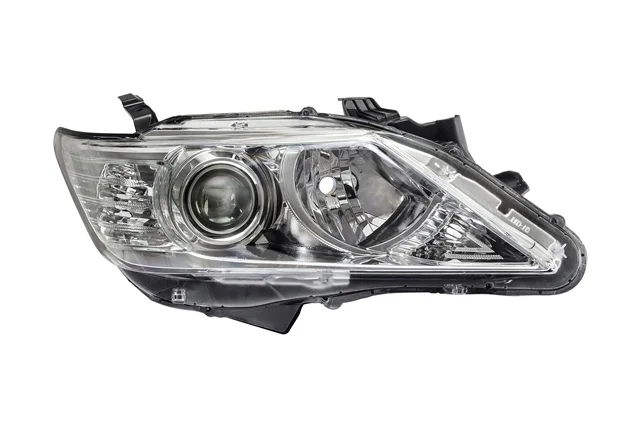 Фара правая TOYOTA CAMRY XV50 2011-2014