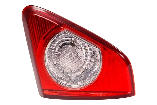 Фонарь задний правый внутренний Уценка 20% (скол угла) TOYOTA COROLLA E140 / E150 2006-2010