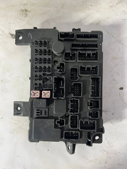 Блок предохранителей GF2W MITSUBISHI OUTLANDER GF 2015-2018, OUTLANDER GF 2012-2014, OUTLANDER GF 2014-2015