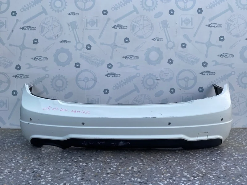 Бампер задний Mercedes-benz 2012 C204