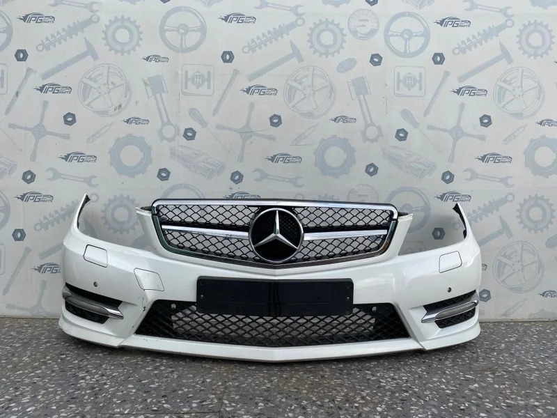 Бампер передний Mercedes-benz 2012 C204