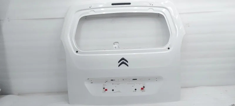 Дверь багажника Citroen Berlingo 2018 B9