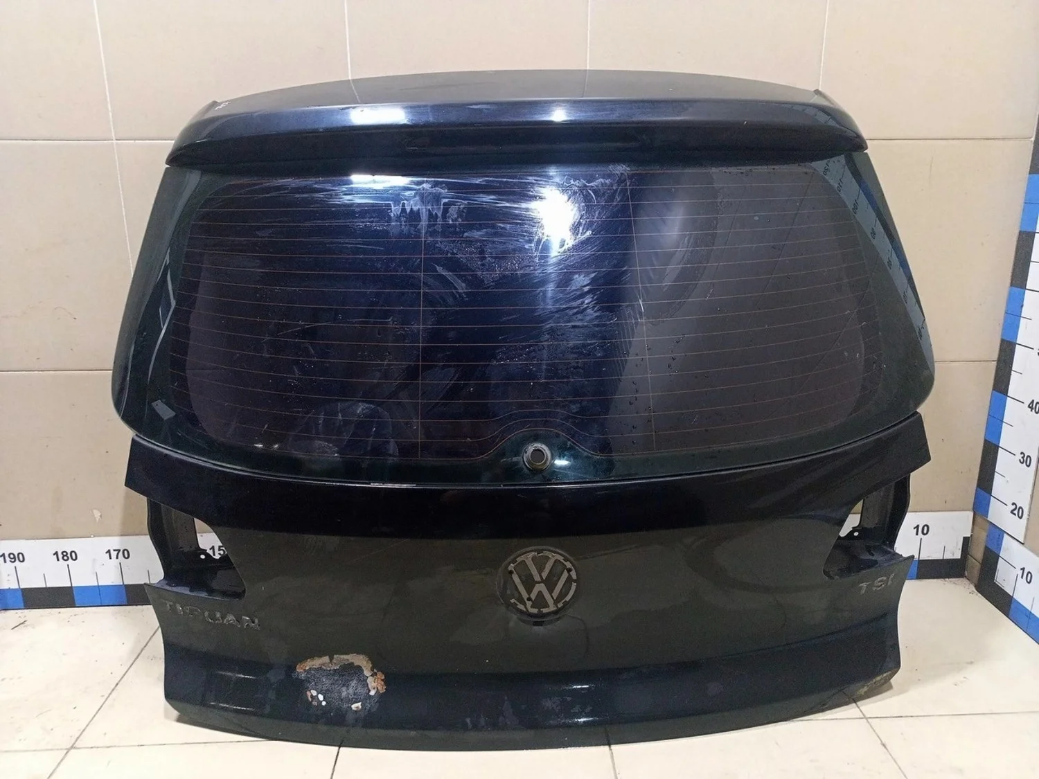 Дверь багажника со стеклом Tiguan 2007-2011