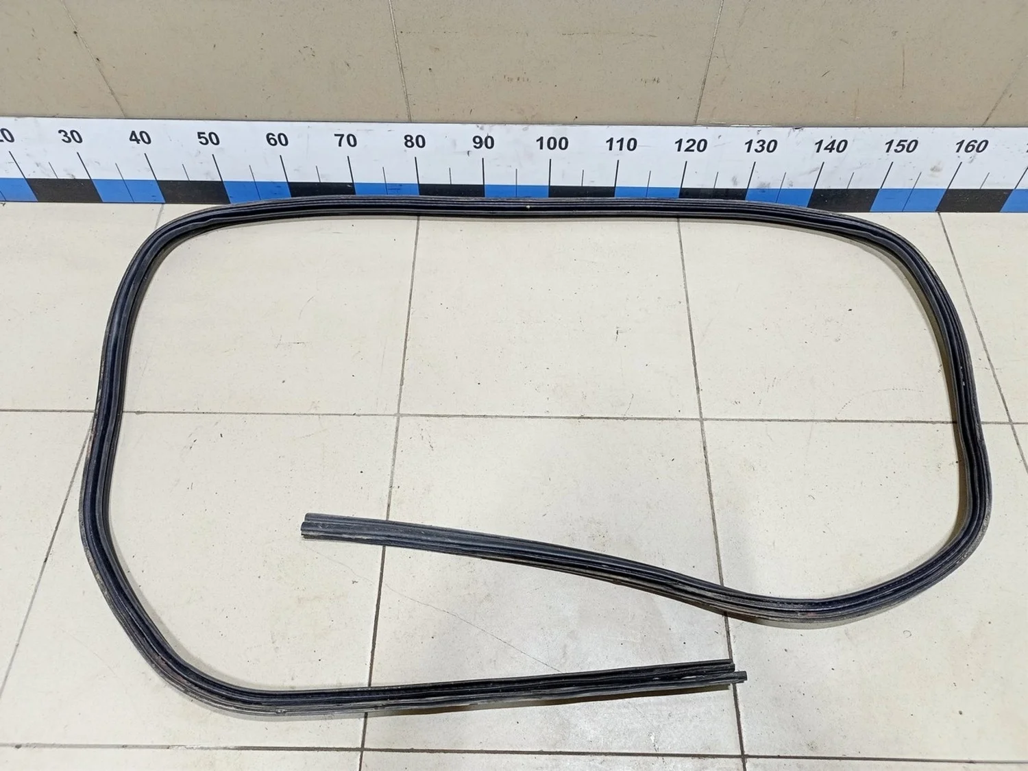 Уплотнитель багажника Qashqai (J10) 2006-2014