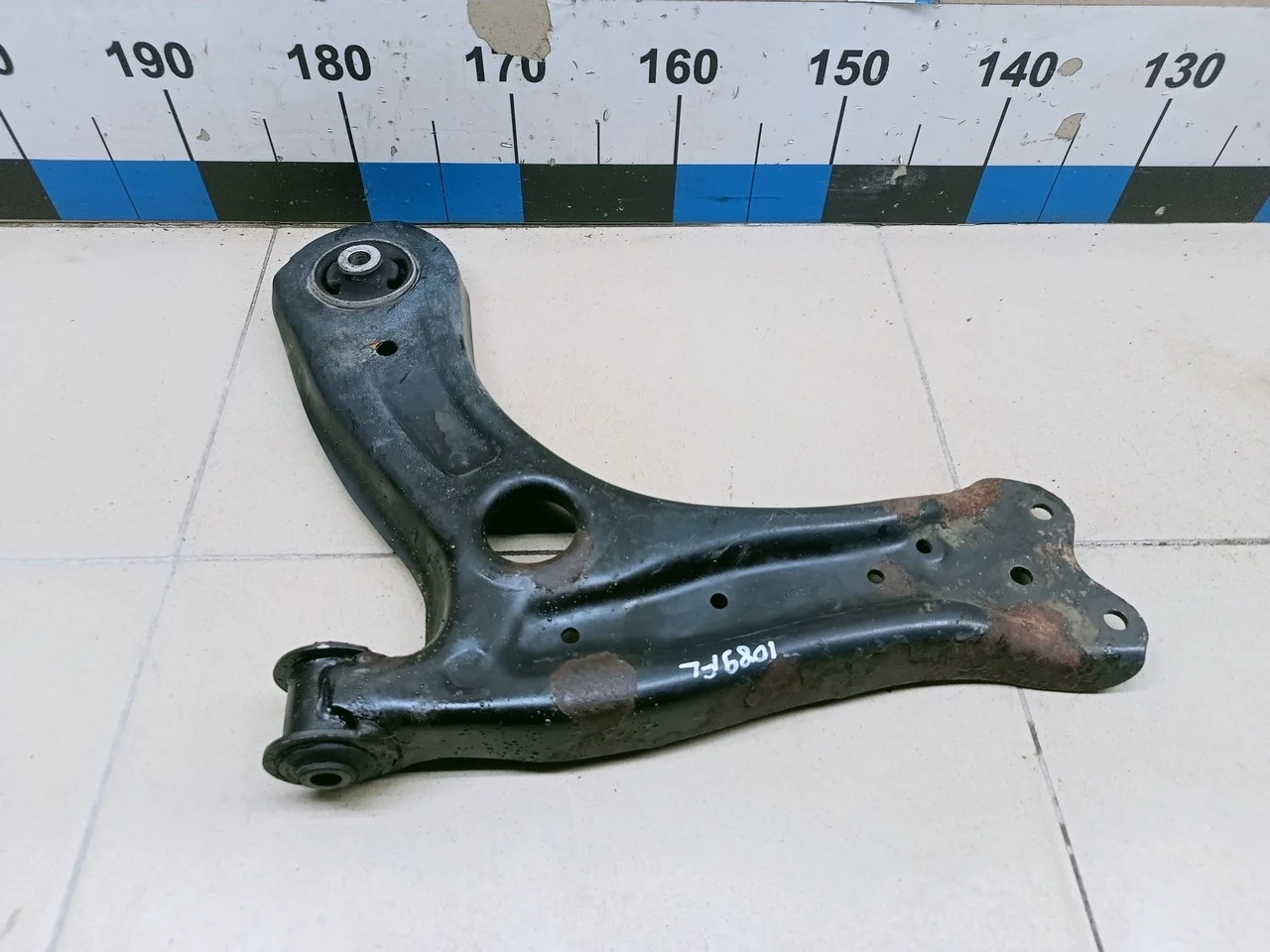 Рычаг передний левый Fabia 1999-2006