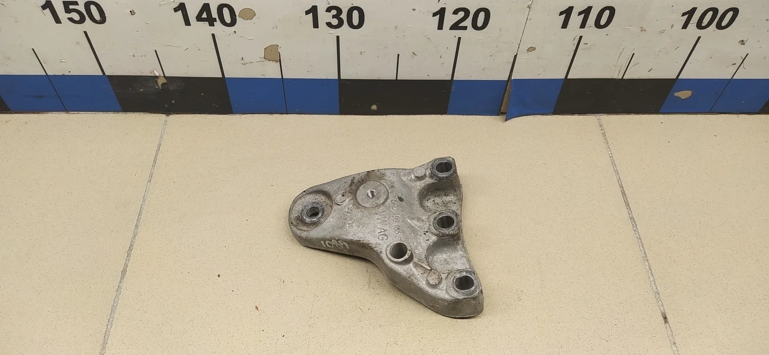 Кронштейн опоры двигателя Fabia 2007-2015