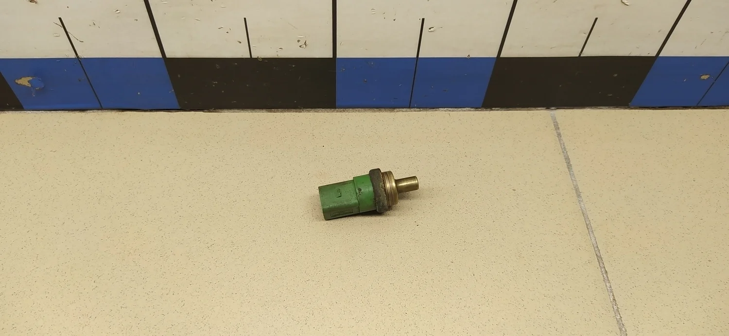 Датчик температуры A3 (8L1) 1996-2003