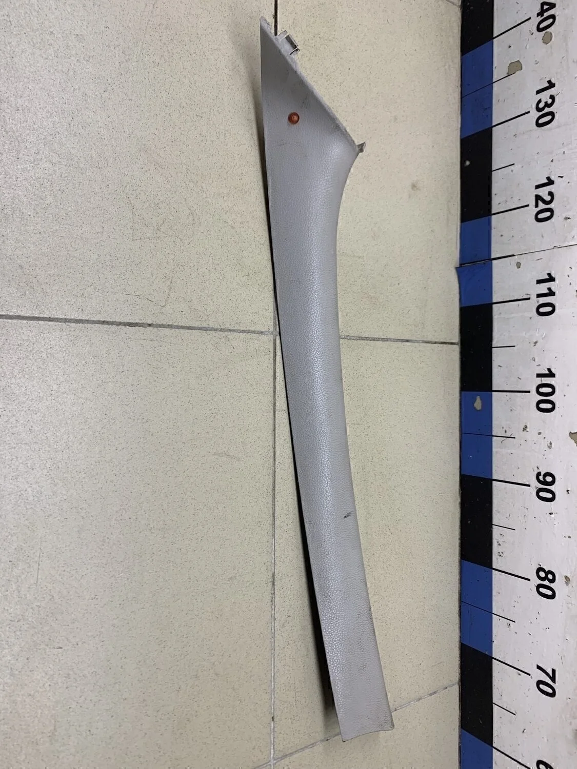 Обшивка стойки Logan 2005-2014