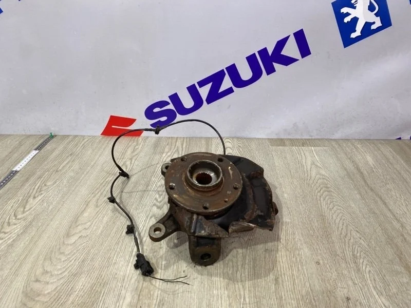 Кулак поворотный SUZUKI SX4 2011