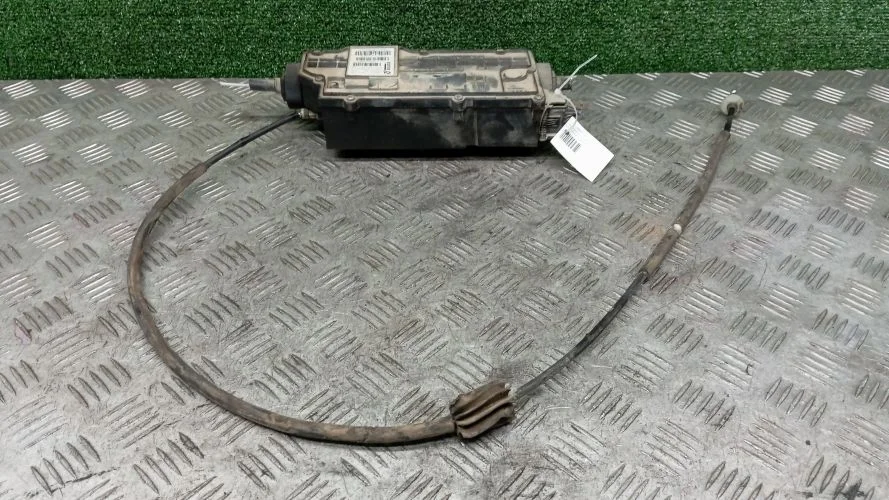 блок управления стояночным тормозом Bmw N57D30A,306D3,N52B30AF,N63B44A,N52B30A E70,E71,E72 Bmw X5,X6 N57D30A,306D3,N52B30AF,N63B44A,N52B30A E70,E71,E72 34436788556,136650,6788556,007405101,34436788968,34436779451,34436850289,34436796072