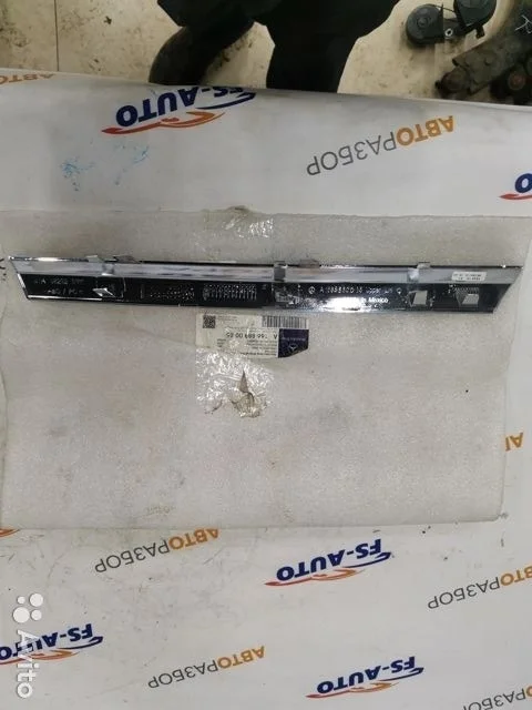 Молдинг решетки радиатора Mercedes-Benz G-CLASS 12-15 ML/GLE