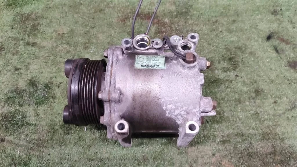 Б.у. компрессор кондиционера MITSUBISHI GRANDIS NA4W MITSUBISHI GRANDIS NA4W