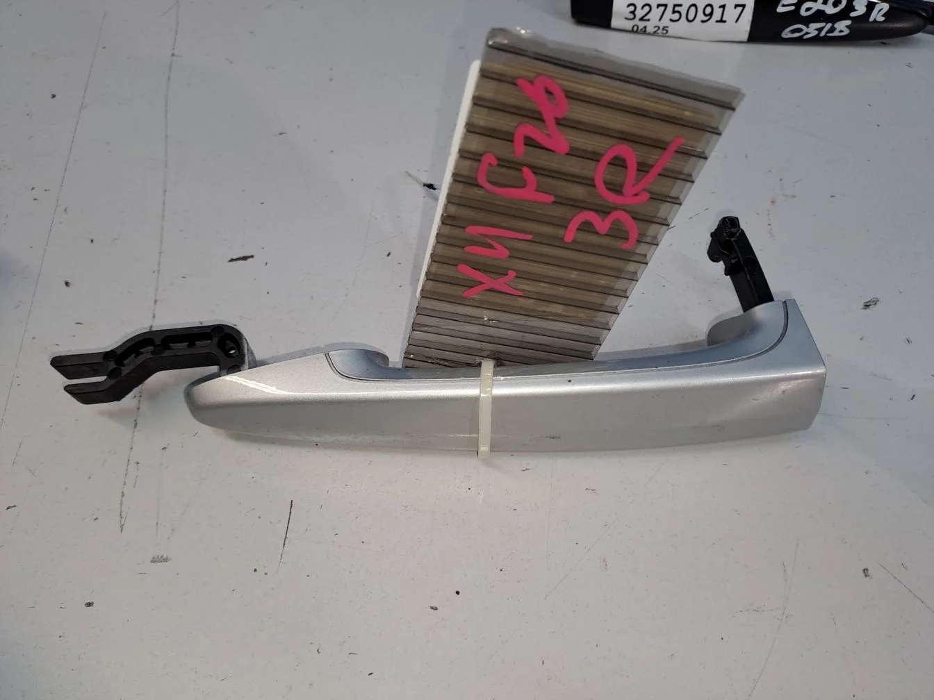 Ручка двери наружная правая для BMW X4 F26 2014-2018