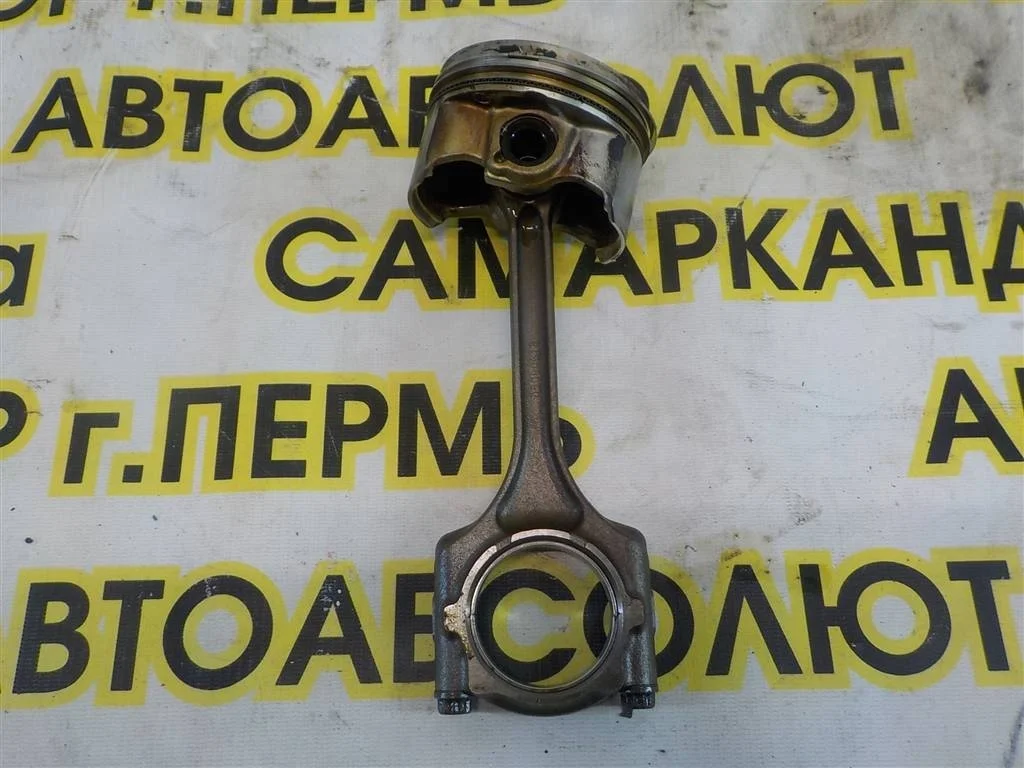 Поршень с шатуном Honda Civic 4D VIII 2006-2012