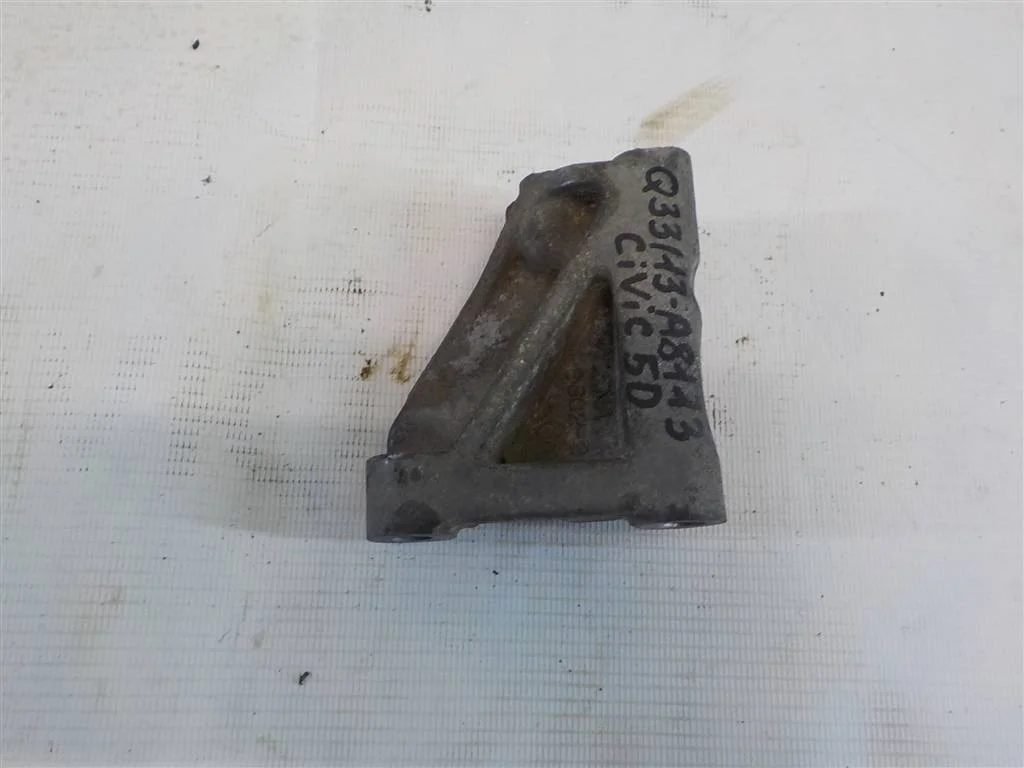 Кронштейн генератора Honda Civic 5D VIII 2006-2012