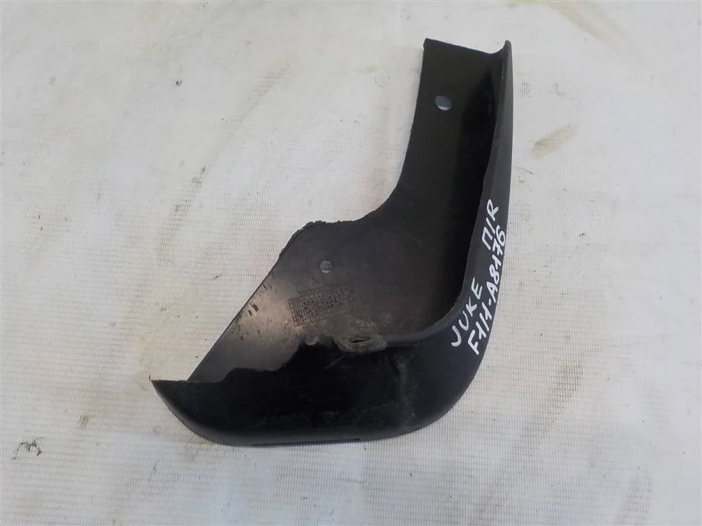 Брызговик передний правый Nissan Juke (F15) 2011-2019