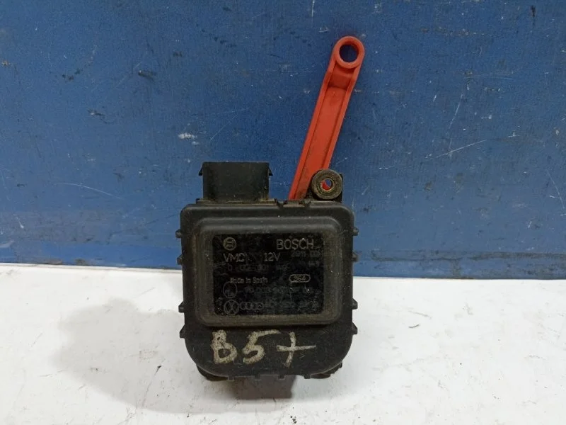Моторчик заслонки печки Volkswagen Passat B5 2000 - 2005 8D1820511B