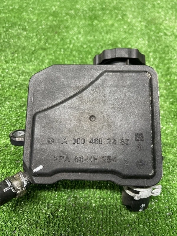 Бачок гидроусилителя руля Mercedes-Benz M-Class A0004602283 W164
