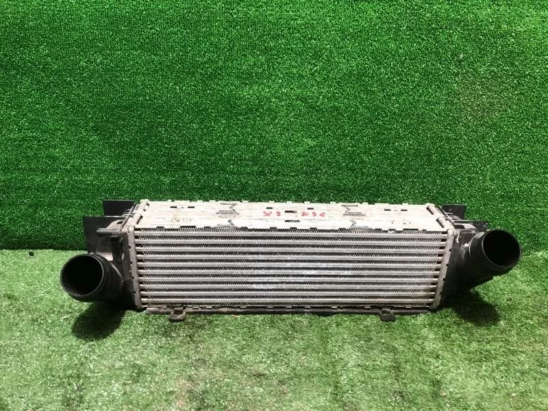 Интеркулер Bmw X3 2010-2014 17517593845 F25 N55B30, передний