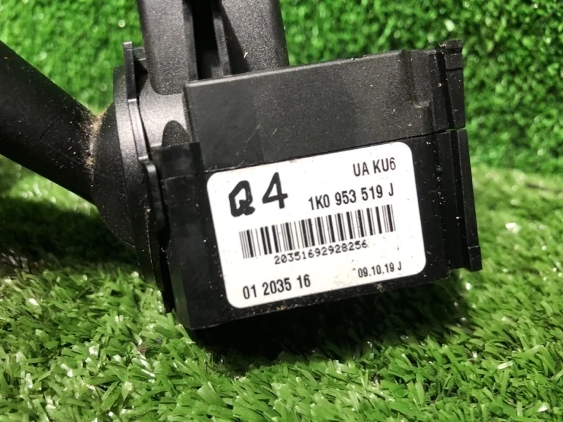 Подрулевой переключатель дворников Skoda Octavia 1K0953519J A5, правый